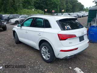 2022 Audi Q5 S line Premium z VIN WA1GAAFY2N2094208, wystawiony jako IAAI lot #42672467 z przebiegiem 26 301 mil mil oraz . Historia ofert i sprzedaży dostępna na DreamBid. Obrazek 3.