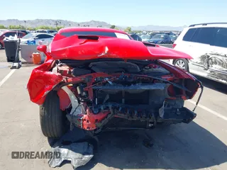 2018 Dodge Challenger SXT z VIN 2C3CDZAG6JH294667, wystawiony jako IAAI lot #42062200 z przebiegiem 84 911 mil mil oraz . Historia ofert i sprzedaży dostępna na DreamBid. Obrazek 6.