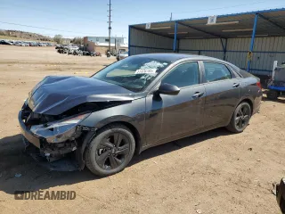 2022 Hyundai Elantra SEL z VIN 5NPLM4AG0NH055143, wystawiony jako Copart lot #51826785 z przebiegiem 32 984 mil mil oraz Szkoda całkowita • Salvage title. Historia ofert i sprzedaży dostępna na DreamBid. Obrazek 1.