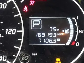 2016 Nissan Note S z VIN 3N1CE2CP4GL375425, wystawiony jako IAAI lot #42267820 z przebiegiem 169 193 mil mil oraz . Historia ofert i sprzedaży dostępna na DreamBid. Obrazek 15.
