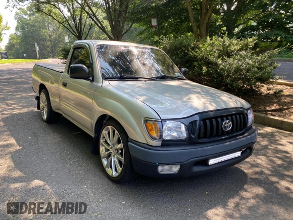 2003 Toyota Tacoma with VIN 5TENL42NX3Z150327, listed as a Copart auction lot 66626235 with 189,005 mi miles and Clean title. Bid and sale history available at DreamBid. Image 1.