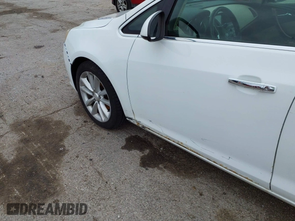 2014 Buick Verano with VIN 1G4PP5SK6E4109791, listed as a IAAI auction lot 42086690 with 182,908 mi miles. Bid and sale history available at carsss.com. Image 6.