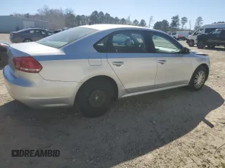 2015 Volkswagen Passat S with VIN 1VWAS7A33FC080026, listed as a Copart auction lot 48748815 with 100,579 mi miles and Salvage title. Bid and sale history available at DreamBid. Image 3.