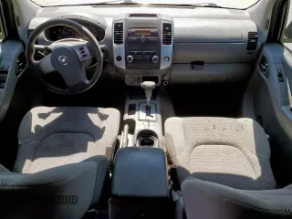 2010 Nissan Frontier SE z VIN 1N6AD0ER9AC403441, wystawiony jako Copart lot #52194705 z przebiegiem 158 742 mil mil oraz Szkoda całkowita • Salvage title. Historia ofert i sprzedaży dostępna na DreamBid. Obrazek 8.
