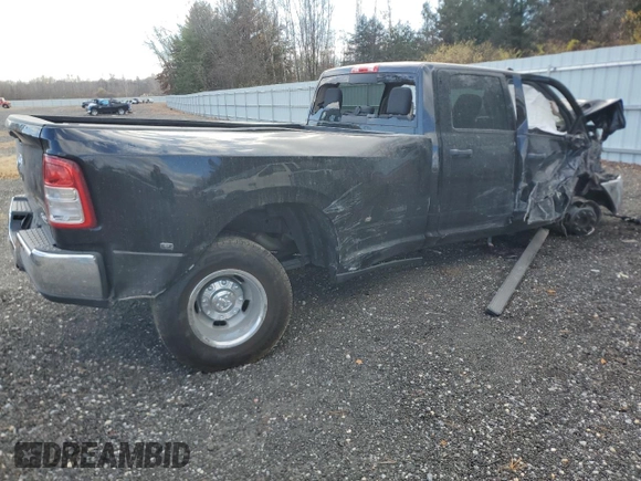 2019 Ram 3500 Tradesman with VIN 3C63RRGL8KG648389, listed as a Copart auction lot 77823624 with 46,853 mi miles and Salvage Title. Bid and sale history available at carsss.com. Image 3.