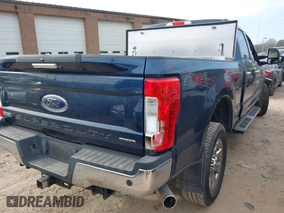 2017 Ford F-250 Lariat z VIN 1FT7W2B68HEF41645, wystawiony jako IAAI lot #41472023 z przebiegiem 137 920 mil mil oraz . Historia ofert i sprzedaży dostępna na DreamBid. Obrazek 4.