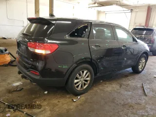 2017 Kia Sorento LX with VIN 5XYPGDA53HG337697, listed as a Copart auction lot 60489985 with 67,074 mi miles and Salvage title. Bid and sale history available at DreamBid. Image 3.