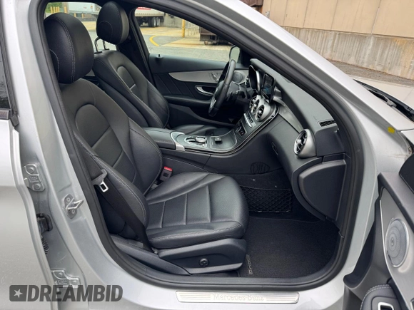 2019 Mercedes-Benz C 300 z VIN 55SWF8EB5KU289008, wystawiony jako Copart lot #58095705 z przebiegiem 42 598 mil mil oraz Czysty tytuł • Clean title. Historia ofert i sprzedaży dostępna na DreamBid. Obrazek 5.