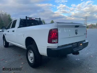 2018 Ram 2500 Tradesman with VIN 3C6UR5HJ5JG278642, listed as a Copart auction lot 80379264 with 147,820 mi miles and Clean Title. Bid and sale history available at carsss.com. Image 3.