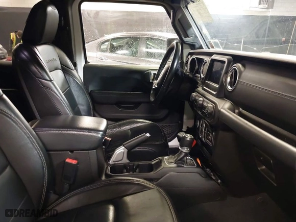 2018 Jeep Wrangler Unlimited Sahara with VIN 1C4HJXEG6JW280522, listed as a IAAI auction lot 41608108 with 104,748 mi miles. Bid and sale history available at carsss.com. Image 5.
