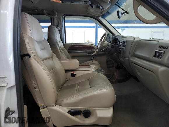 2001 Ford Excursion Limited with VIN 1FMNU43S51EC36951, listed as a Copart auction lot 58416995 with 199,911 mi miles and Salvage title. Bid and sale history available at DreamBid. Image 7.