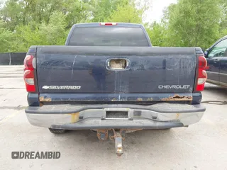 2005 Chevrolet Silverado 1500 LT with VIN 2GCEK13T551208737, listed as a IAAI auction lot 42133496 with 238,919 mi miles and . Bid and sale history available at DreamBid. Image 16.