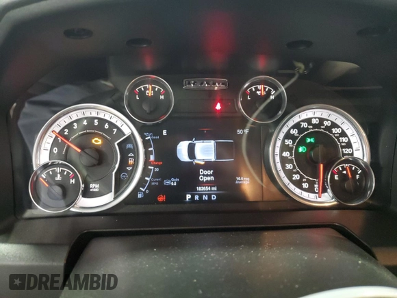 2016 Ram 1500 Big Horn z VIN 3C6RR7LT2GG135991, wystawiony jako Copart lot #47584485 z przebiegiem 182 654 mil mil oraz Szkoda całkowita • Salvage title. Historia ofert i sprzedaży dostępna na DreamBid. Obrazek 9.