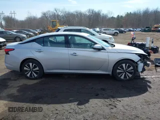 2020 Nissan Altima 2.5 SL with VIN 1N4BL4EV3LN322219, listed as a IAAI auction lot 41635181 with 11,574 mi miles. Bid and sale history available at carsss.com. Image 13.