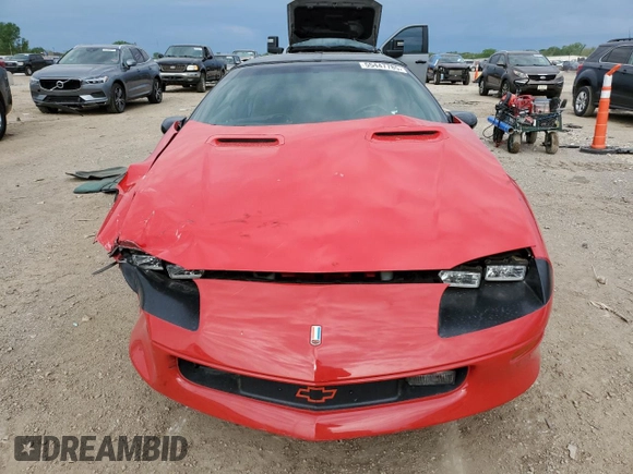 1996 Chevrolet Camaro Z28 z VIN 2G1FP22P8T2118210, wystawiony jako Copart lot #55447785 z przebiegiem 46 836 mil mil oraz Szkoda całkowita • Salvage title. Historia ofert i sprzedaży dostępna na DreamBid. Obrazek 5.