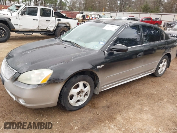 2002 Nissan Altima SE with VIN 1N4BL11D52C260747, listed as a IAAI auction lot 41733376 with 151,750 mi miles. Bid and sale history available at carsss.com. Image 2.