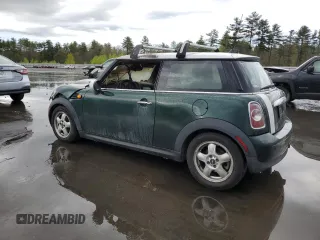 2011 MINI Hardtop z VIN WMWSU3C50BT182884, wystawiony jako Copart lot #56291255 z przebiegiem Nie podano mil oraz Szkoda całkowita • Salvage title. Historia ofert i sprzedaży dostępna na DreamBid. Obrazek 2.