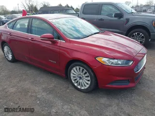 2013 Ford Fusion SE Hybrid with VIN 3FA6P0LU6DR302909, listed as a IAAI auction lot 42035803 with 186,050 mi miles. Bid and sale history available at carsss.com. Image 1.