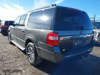 2017 Ford Expedition EL XLT with VIN 1FMJK1HT5HEA02260, listed as a IAAI auction lot 41215077 with 180,000 mi miles. Bid and sale history available at carsss.com. Image 3.