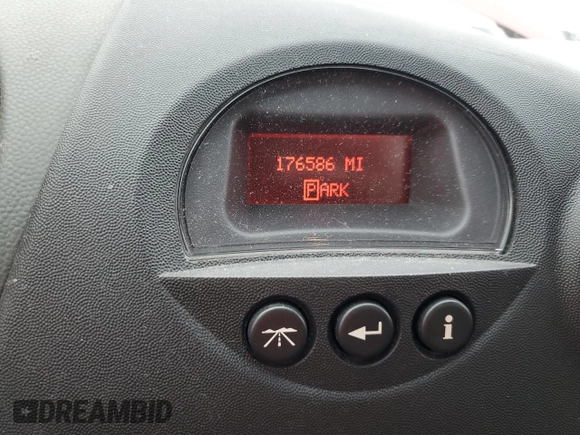 2005 Pontiac Grand Prix z VIN 2G2WP522751244312, wystawiony jako Copart lot #59796455 z przebiegiem 176 586 mil mil oraz Szkoda całkowita • Salvage title. Historia ofert i sprzedaży dostępna na DreamBid. Obrazek 9.