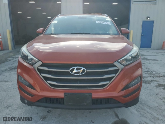 2016 Hyundai Tucson SE with VIN KM8J33A44GU195355, listed as a Copart auction lot 46637055 with 118,761 mi miles and Clean Title. Bid and sale history available at carsss.com. Image 5.