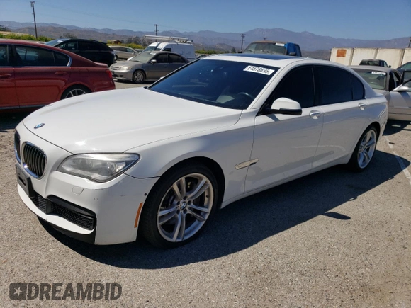 2015 BMW 7 Series 750Li z VIN WBAYE8C50FD782356, wystawiony jako Copart lot #64578895 z przebiegiem 195 656 mil mil oraz Czysty tytuł • Clean title. Historia ofert i sprzedaży dostępna na DreamBid. Obrazek 1.