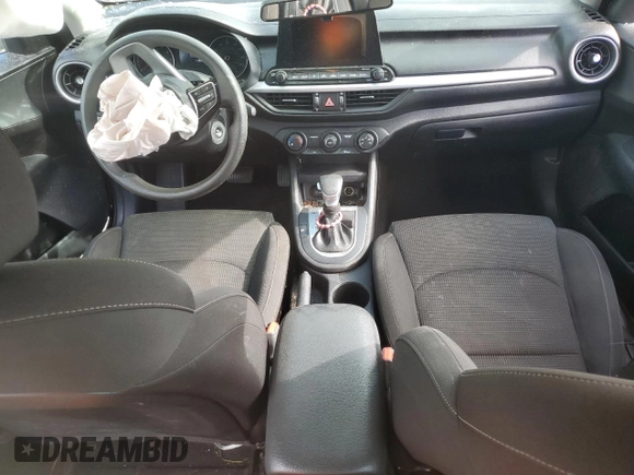 2021 Kia Forte LXS z VIN 3KPF24AD0ME308702, wystawiony jako Copart lot #57252185 z przebiegiem 103 836 mil mil oraz Nie do naprawy • Non repairable. Historia ofert i sprzedaży dostępna na DreamBid. Obrazek 8.