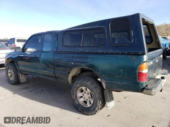 1998 Toyota Tacoma with VIN 4TAWN72N2WZ088594, listed as a Copart auction lot 85587894 with 271,890 mi miles and Clean Title. Bid and sale history available at DreamBid. Image 2.