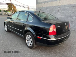 2003 Volkswagen Passat GLS z VIN WVWPD63B03P253883, wystawiony jako Copart lot #60533185 z przebiegiem 170 000 mil mil oraz Czysty tytuł • Clean title. Historia ofert i sprzedaży dostępna na DreamBid. Obrazek 3.