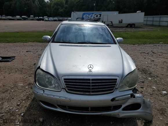 2006 Mercedes-Benz S-Class 3.7L with VIN WDBNF67JX6A483181, listed as a Copart auction lot 72025634 with 186,848 mi miles and Salvage Title. Bid and sale history available at carsss.com. Image 5.