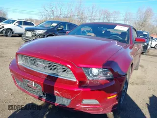 2014 Ford Mustang V6 with VIN 1ZVBP8EMXE5228061, listed as a IAAI auction lot 41603552 with 118,011 mi miles. Bid and sale history available at carsss.com. Image 17.