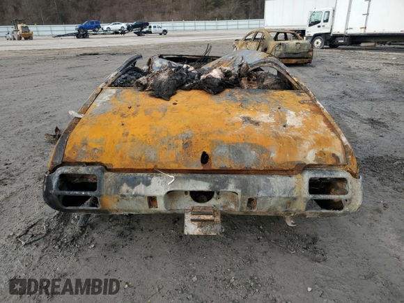 1972 Oldsmobile Cutlass z VIN 3G87H2R102297, wystawiony jako Copart lot #85957834 z przebiegiem Nie podano mil oraz Nie do naprawy. Historia ofert i sprzedaży dostępna na DreamBid. Obrazek 6.