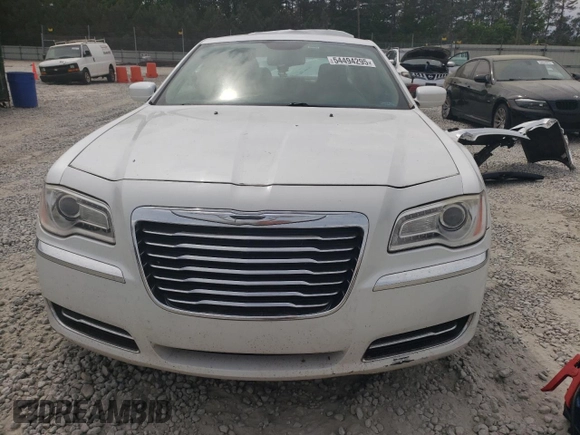 2014 Chrysler 300 z VIN 2C3CCAAG4EH186221, wystawiony jako Copart lot #54494295 z przebiegiem 119 465 mil mil oraz Szkody całkowita. Historia ofert i sprzedaży dostępna na DreamBid. Obrazek 5.