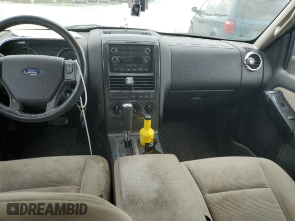 2008 Ford Explorer XLT с VIN 1FMEU73E58UA35319, выставлен на аукционе Copart как лот 57329695 с пробегом 185 565 миль миль и Списание • Salvage title. История ставок и продаж доступна на DreamBid. Изображение 8.