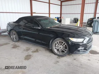 2016 Ford Mustang EcoBoost Premium z VIN 1FATP8UH1G5280330, wystawiony jako IAAI lot #42423295 z przebiegiem 79 177 mil mil oraz . Historia ofert i sprzedaży dostępna na DreamBid. Obrazek 1.