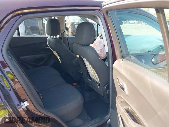 2020 Chevrolet Trax LS with VIN KL7CJKSB2LB352250, listed as a IAAI auction lot 40187405 with 49,543 mi miles and . Bid and sale history available at DreamBid. Image 8.
