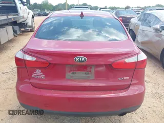 2014 Kia Forte EX z VIN KNAFX4A86E5087444, wystawiony jako IAAI lot #42177387 z przebiegiem 125 334 mil mil oraz . Historia ofert i sprzedaży dostępna na DreamBid. Obrazek 16.