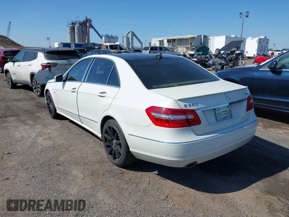 2012 Mercedes-Benz E-Class E 350 Luxury with VIN WDDHF8JB4CA651569, listed as a IAAI auction lot 41769849 with 150,074 mi miles. Bid and sale history available at carsss.com. Image 3.