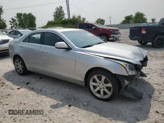 2013 Cadillac ATS z VIN 1G6AG5RXXD0125335, wystawiony jako Copart lot #59125695 z przebiegiem Nie podano mil oraz Czysty tytuł • Clean title. Historia ofert i sprzedaży dostępna na DreamBid. Obrazek 4.