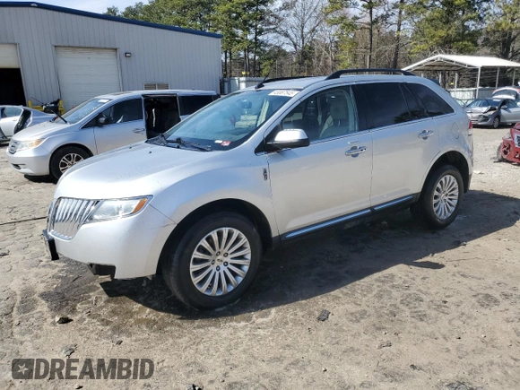 2013 Lincoln MKX with VIN 2LMDJ6JK5DBL17763, listed as a Copart auction lot 45887545 with 124,363 mi miles and Salvage Title. Bid and sale history available at carsss.com. Image 1.