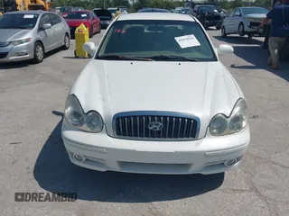 2005 Hyundai Sonata GL with VIN KMHWF25S65A131588, listed as a IAAI auction lot 41934026 with 129,886 mi miles. Bid and sale history available at carsss.com. Image 6.