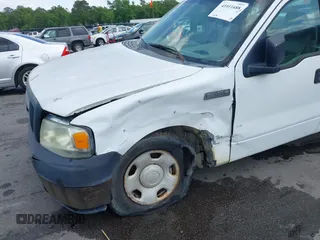 2007 Ford F-150 XL z VIN 1FTRF12W17NA26892, wystawiony jako IAAI lot #41011688 z przebiegiem 158 088 mil mil oraz . Historia ofert i sprzedaży dostępna na DreamBid. Obrazek 6.