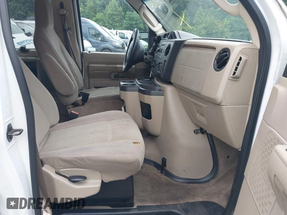 2011 Ford Econoline Passenger XL с VIN 1FBNE3BL3BDA61357, выставлен на аукционе IAAI как лот 39828147 с пробегом 106 810 миль миль и . История ставок и продаж доступна на DreamBid. Изображение 5.