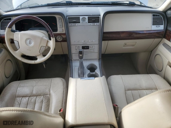 2003 Lincoln Navigator Luxury with VIN 5LMFU28R13LJ40132, listed as a Copart auction lot 84920284 with 306,630 mi miles and Salvage Title. Bid and sale history available at carsss.com. Image 8.