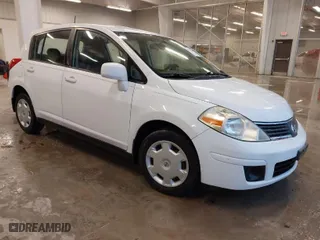2009 Nissan Versa 1.8 S with VIN 3N1BC13E69L386083, listed as a IAAI auction lot 41717999 with 99,511 mi miles. Bid and sale history available at carsss.com. Image 1.