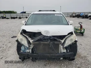 2012 Toyota Sienna XLE AAS с VIN 5TDYK3DC7CS207716, выставлен на аукционе Copart как лот 60592265 с пробегом 287 021 миль миль и Списание • Salvage title. История ставок и продаж доступна на DreamBid. Изображение 5.