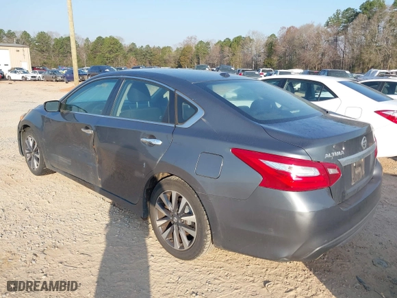 2017 Nissan Altima 2.5 SR with VIN 1N4AL3AP6HC280239, listed as a IAAI auction lot 41797573 with 183,638 mi miles. Bid and sale history available at carsss.com. Image 3.