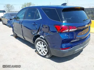 2022 Chevrolet Equinox LT with VIN 2GNAXKEV1N6131220, listed as a IAAI auction lot 41726514 with 60,462 mi miles. Bid and sale history available at carsss.com. Image 3.