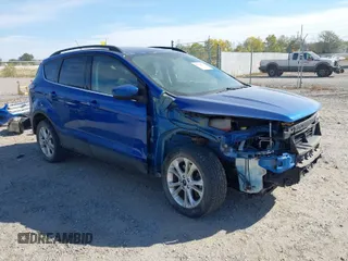 2017 Ford Escape SE z VIN 1FMCU9G93HUC26365, wystawiony jako IAAI lot #40560570 z przebiegiem 80 949 mil mil oraz . Historia ofert i sprzedaży dostępna na DreamBid. Obrazek 1.
