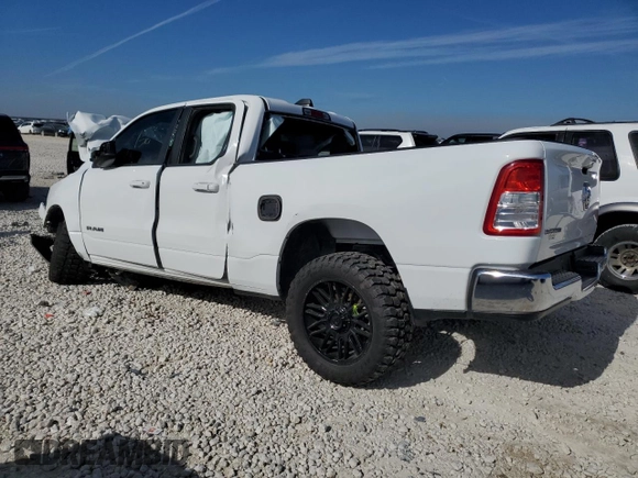 2022 Ram 1500 Big Horn z VIN 1C6RREBG8NN273970, wystawiony jako Copart lot #88903735 z przebiegiem Nie podano mil oraz Czysty tytuł • Clean title. Historia ofert i sprzedaży dostępna na DreamBid. Obrazek 2.